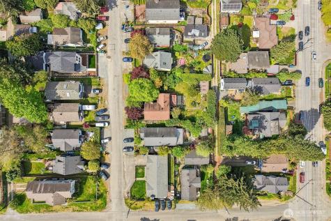 8812 Dibble Avenue NW Seattle WA 98117