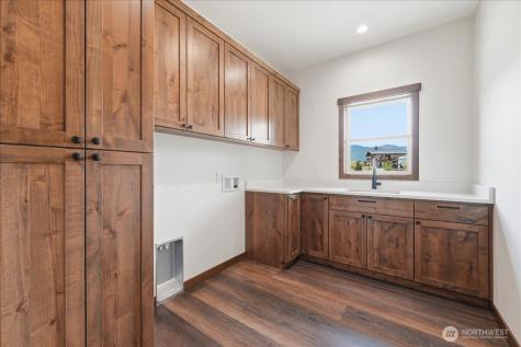 110 Slide View Lane Manson WA 98831