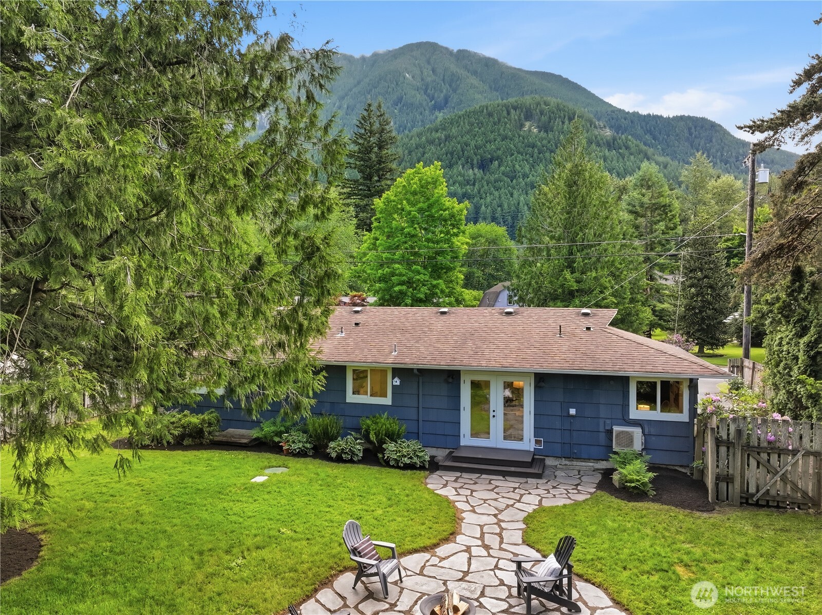 617 Pickett Avenue NE North Bend WA 98045