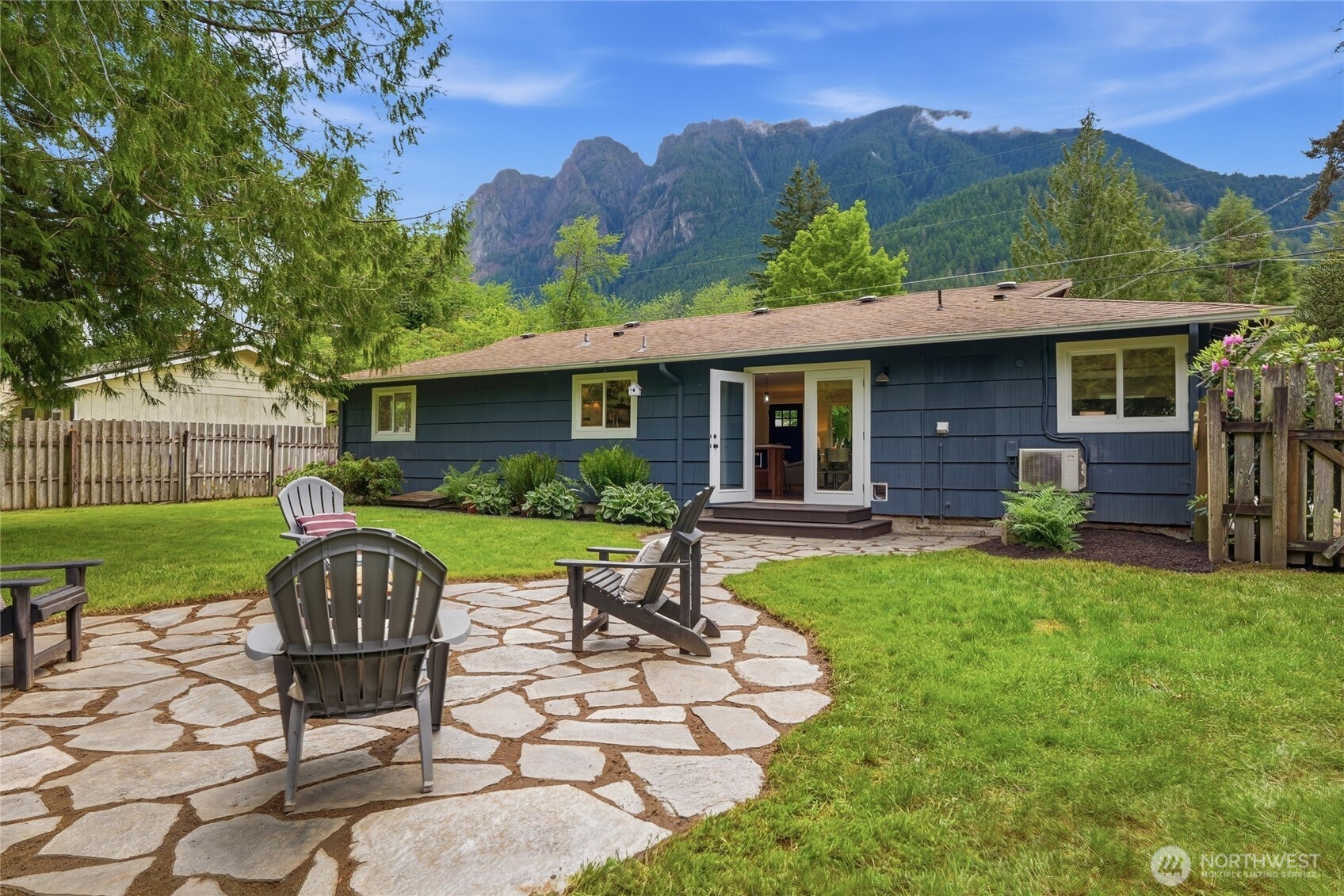 617 Pickett Avenue NE North Bend WA 98045