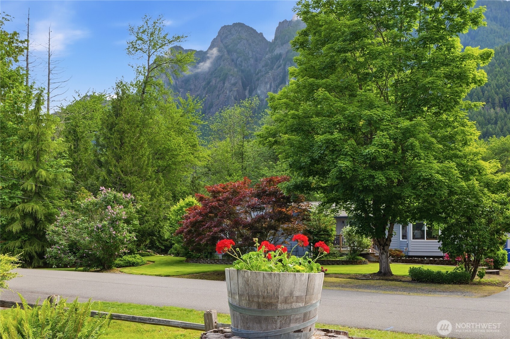 617 Pickett Avenue NE North Bend WA 98045