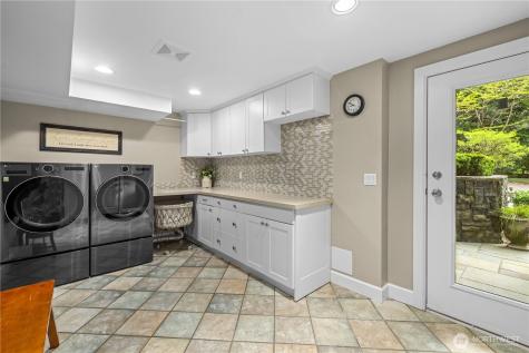 25314 SE 28th Street Sammamish WA 98075