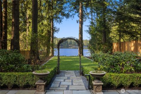 25314 SE 28th Street Sammamish WA 98075