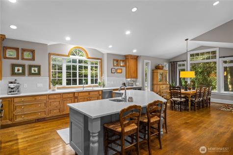 25314 SE 28th Street Sammamish WA 98075