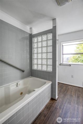 1007 Riverview Drive Aberdeen WA 98520