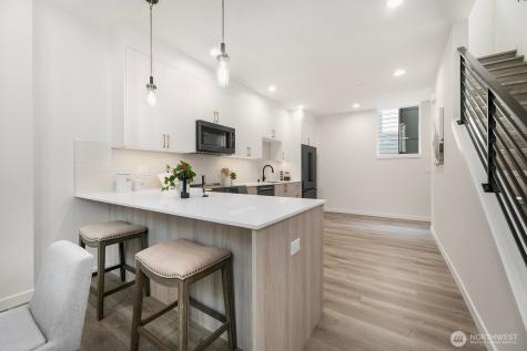 2017 W Bertona Seattle WA 98199