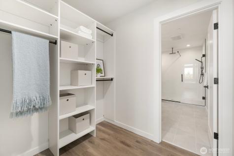 2017 W Bertona Seattle WA 98199