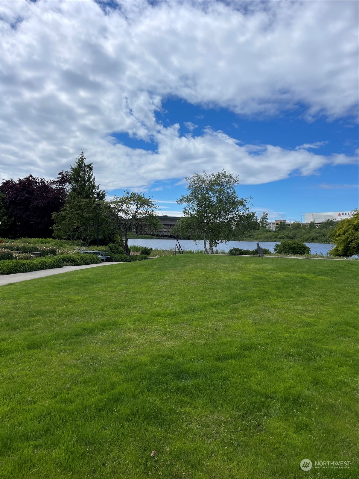 18318 35th Avenue S Seatac WA 98188