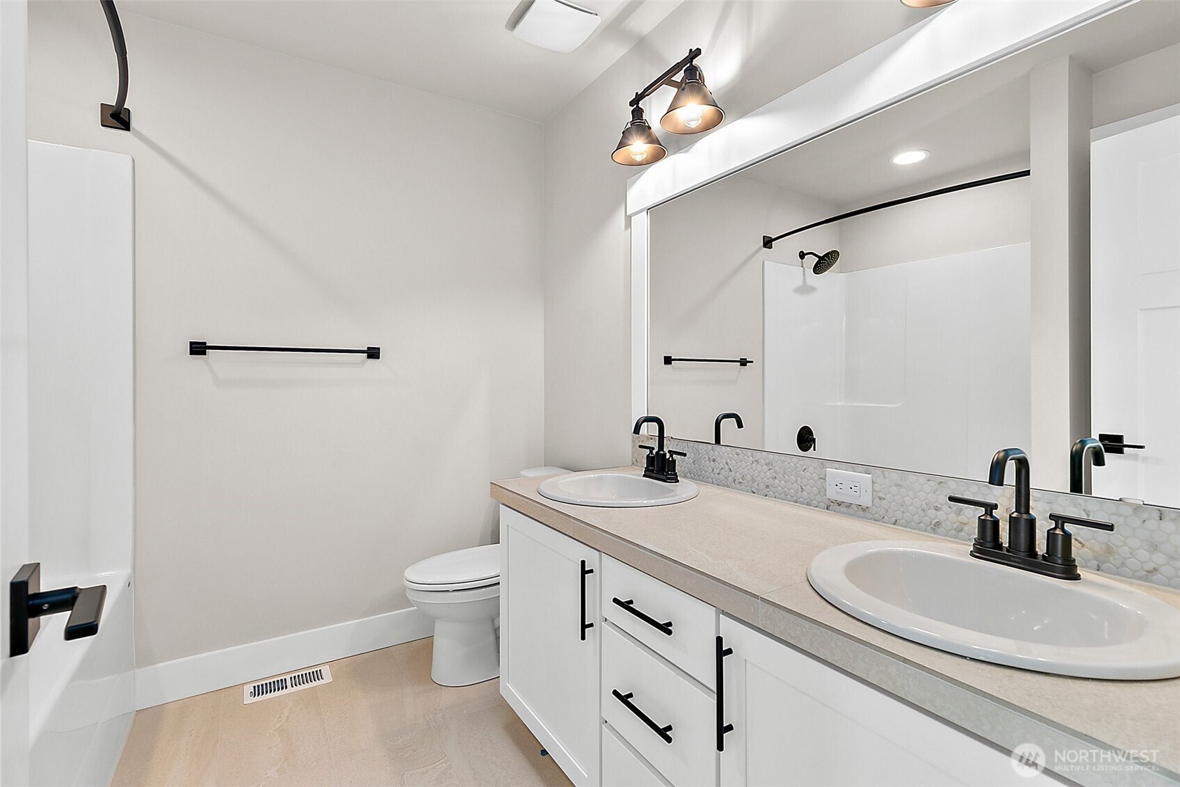 14228 SE 284th Place Kent WA 98042