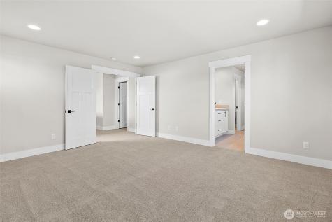 14228 SE 284th Place Kent WA 98042