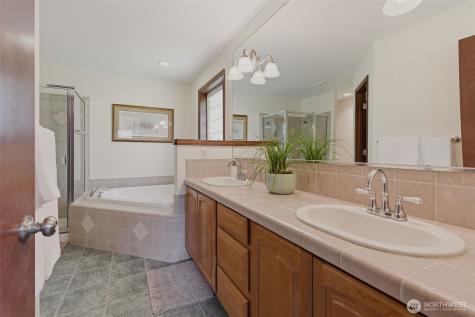 1409 27th Street SE Puyallup WA 98372