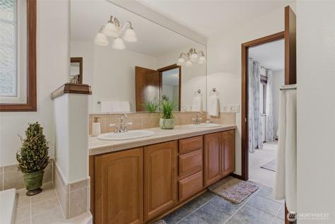 1409 27th Street SE Puyallup WA 98372