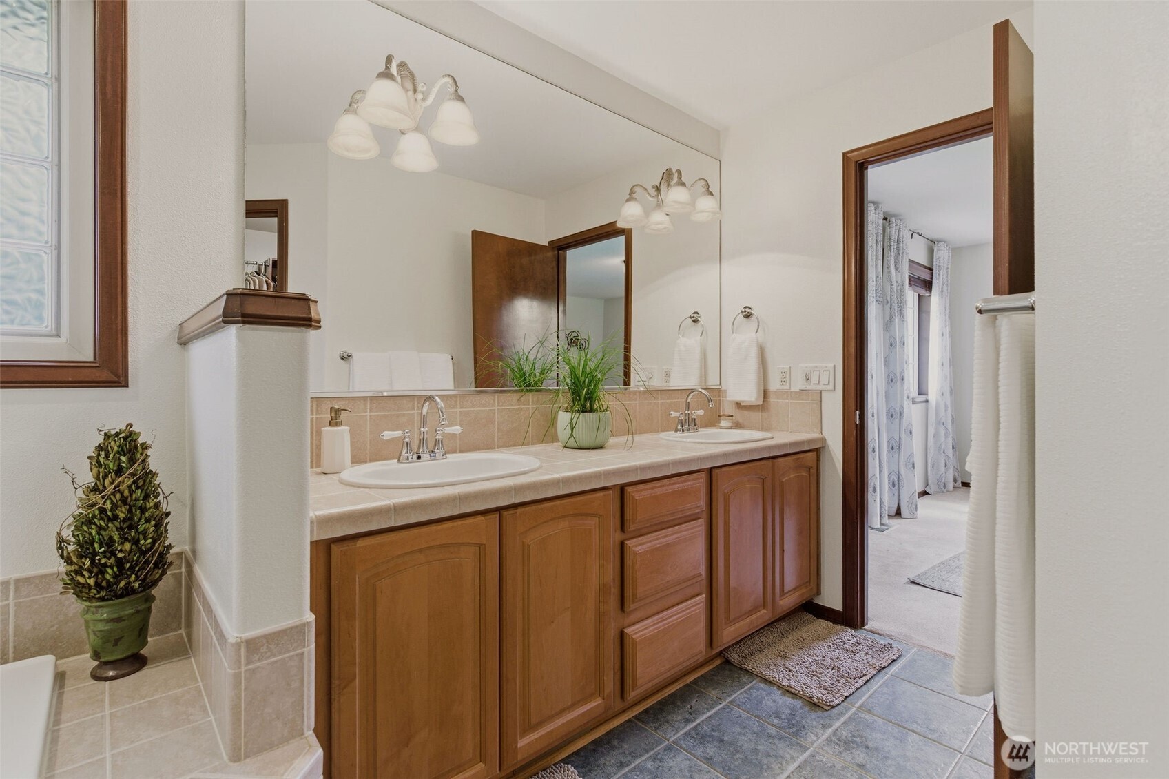 1409 27th Street SE Puyallup WA 98372