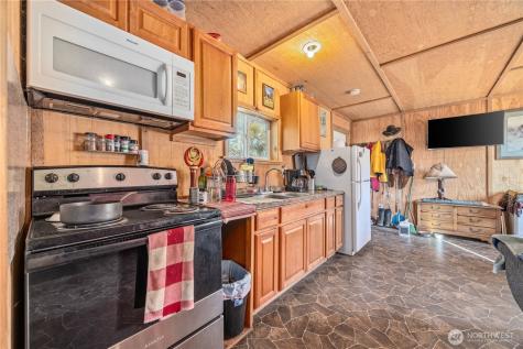27538 Highway 97 Malott WA 98829