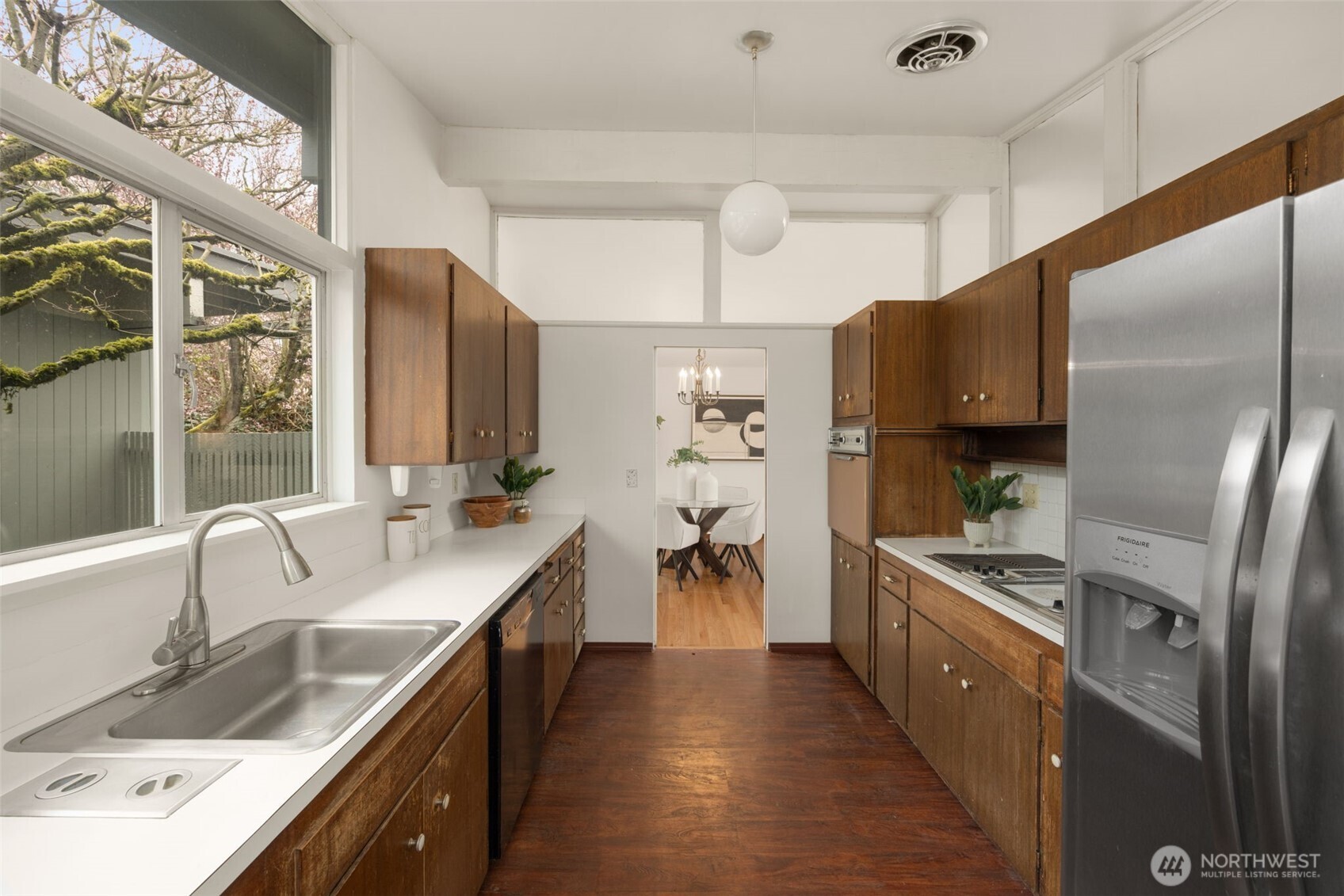 4360 Somerset Boulevard SE Bellevue WA 98006