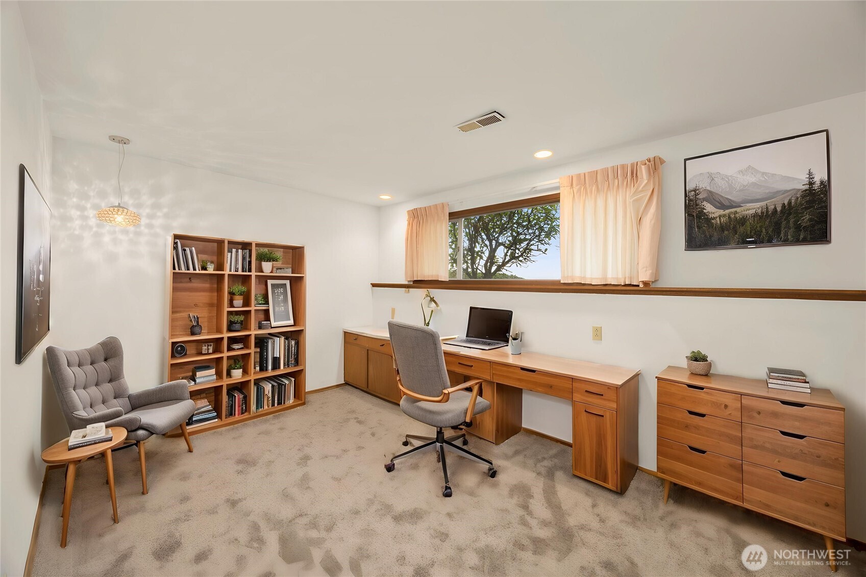 4360 Somerset Boulevard SE Bellevue WA 98006