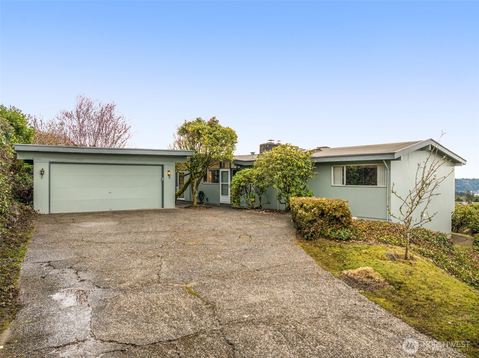 4360 Somerset Boulevard SE Bellevue WA 98006