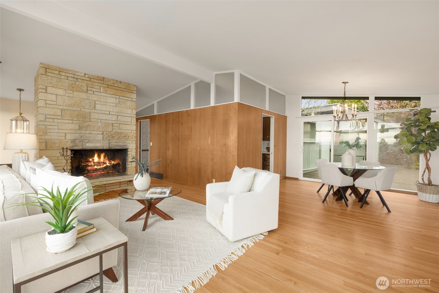4360 Somerset Boulevard SE Bellevue WA 98006