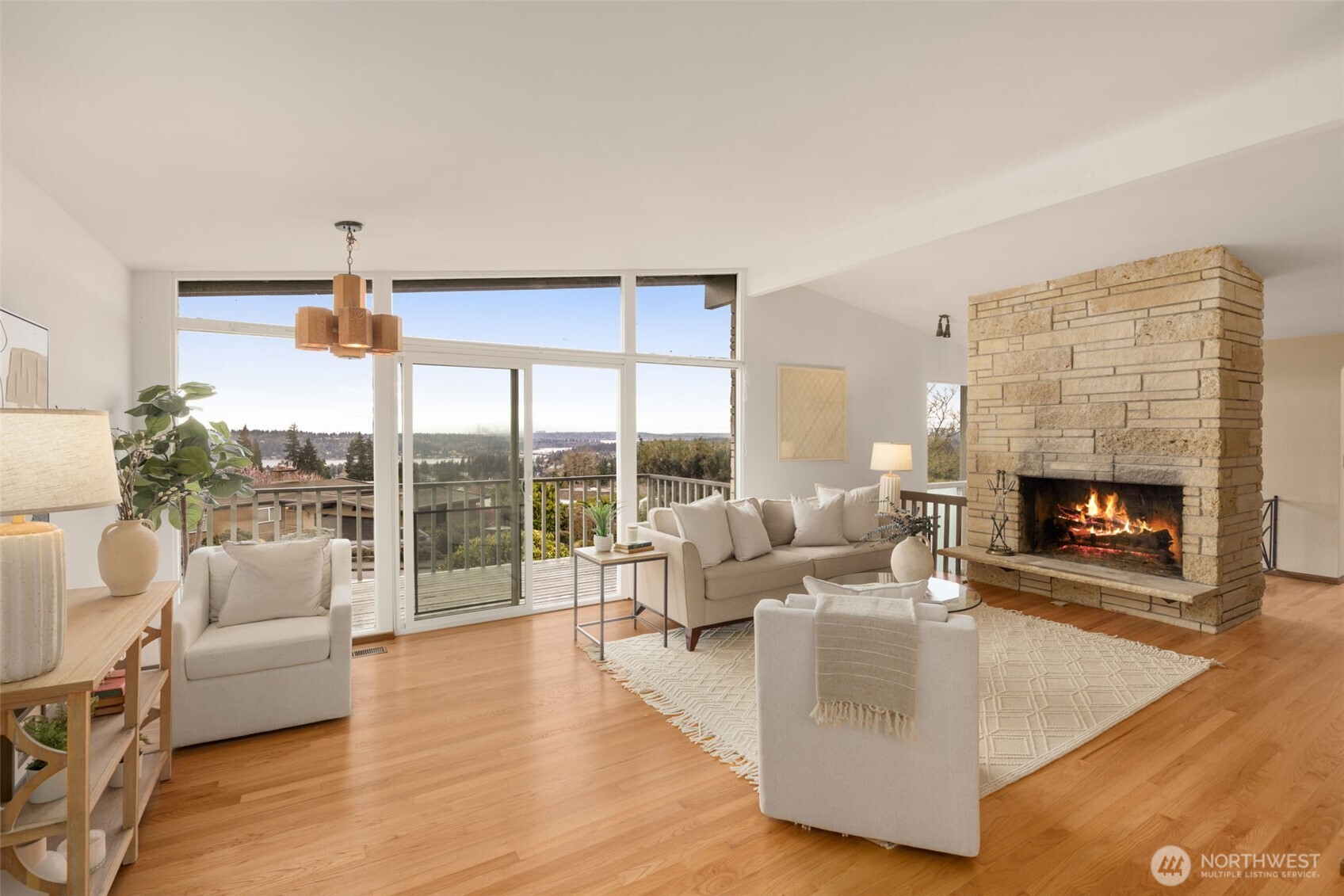 4360 Somerset Boulevard SE Bellevue WA 98006