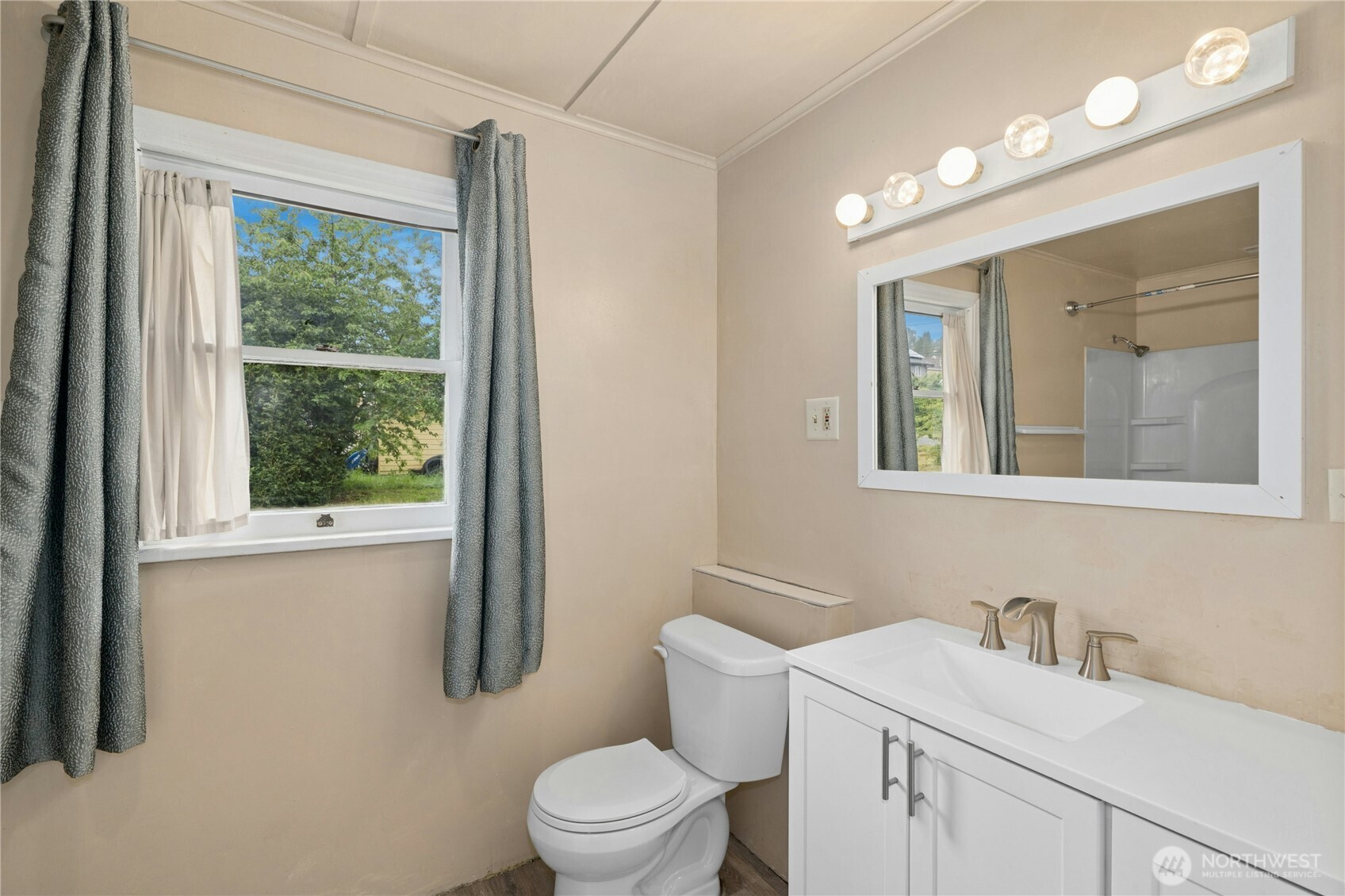 11815 85th Avenue S Seattle WA 98178