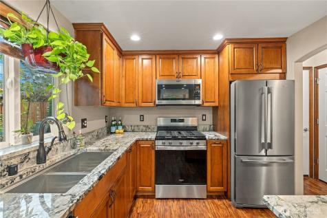 214 Dallas Street Mount Vernon WA 98274