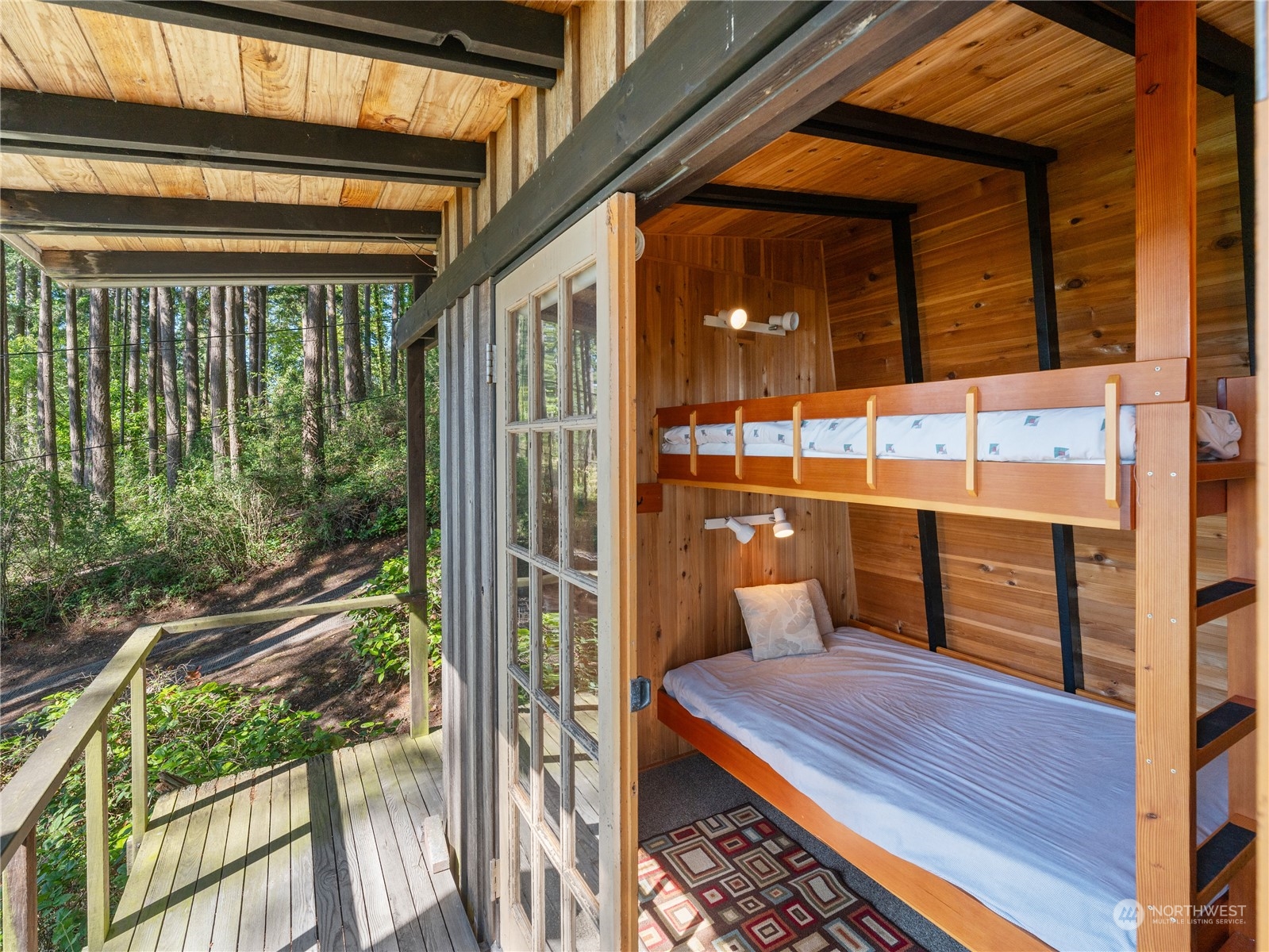 9758 Golden View Trail La Conner WA 98257
