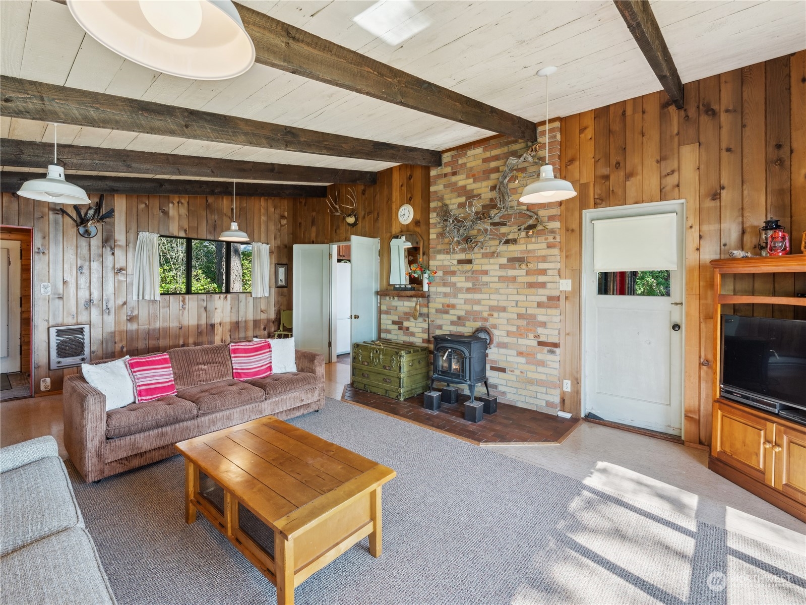9758 Golden View Trail La Conner WA 98257