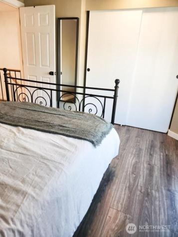 1915 E Spruce Street Seattle WA 98122