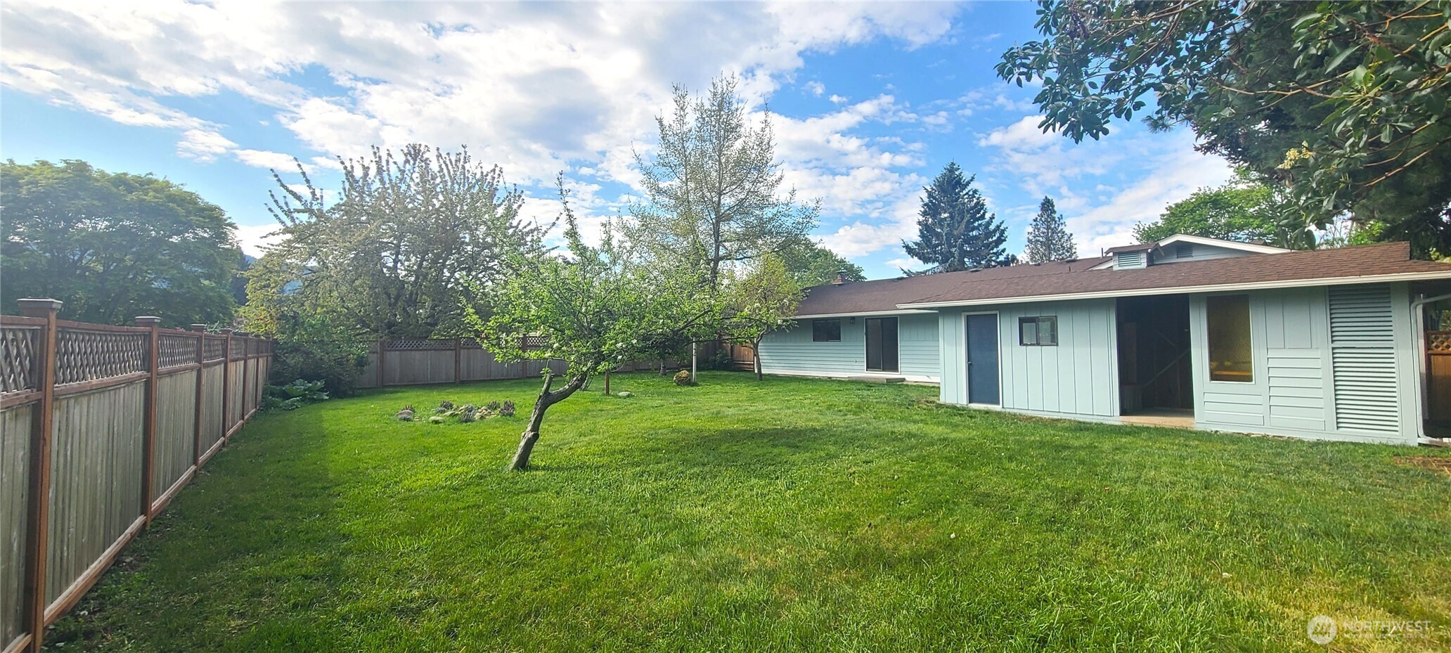 243 Dungeness Meadows Sequim WA 98382