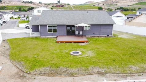27 Jonagold Lane Manson WA 98831