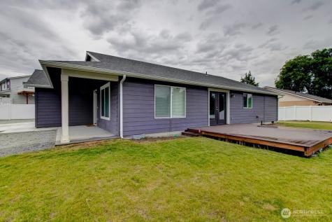 27 Jonagold Lane Manson WA 98831