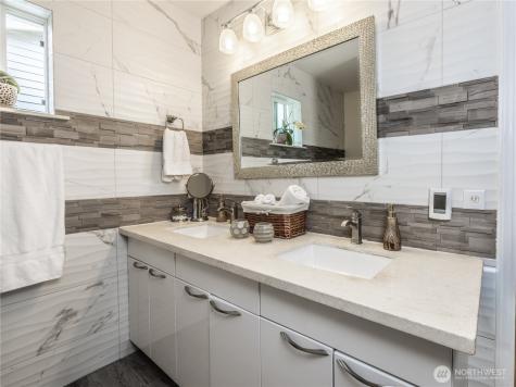 14610 33rd Place W Lynnwood WA 98087