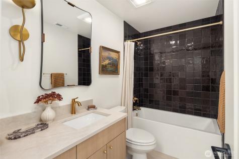 7709 Ridgecrest Lane Mercer Island WA 98040