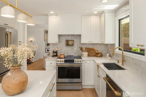 7709 Ridgecrest Lane Mercer Island WA 98040