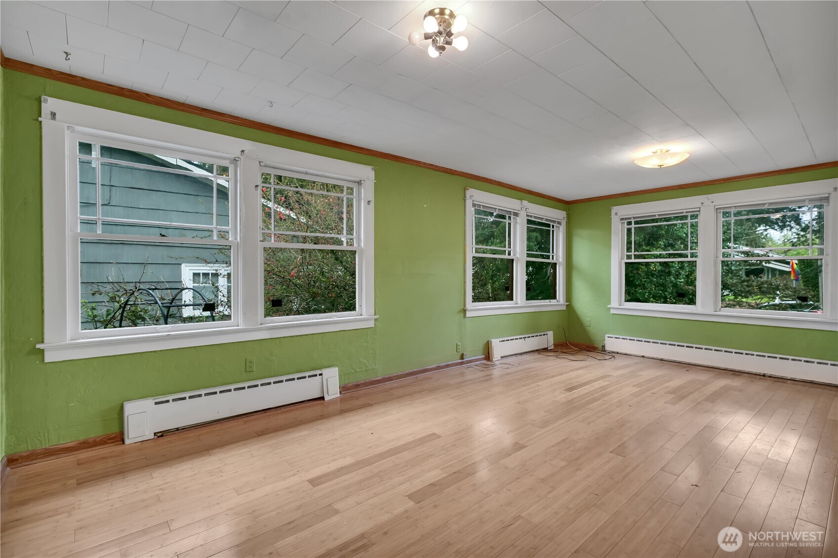4319 SW Mills Street Seattle WA 98136