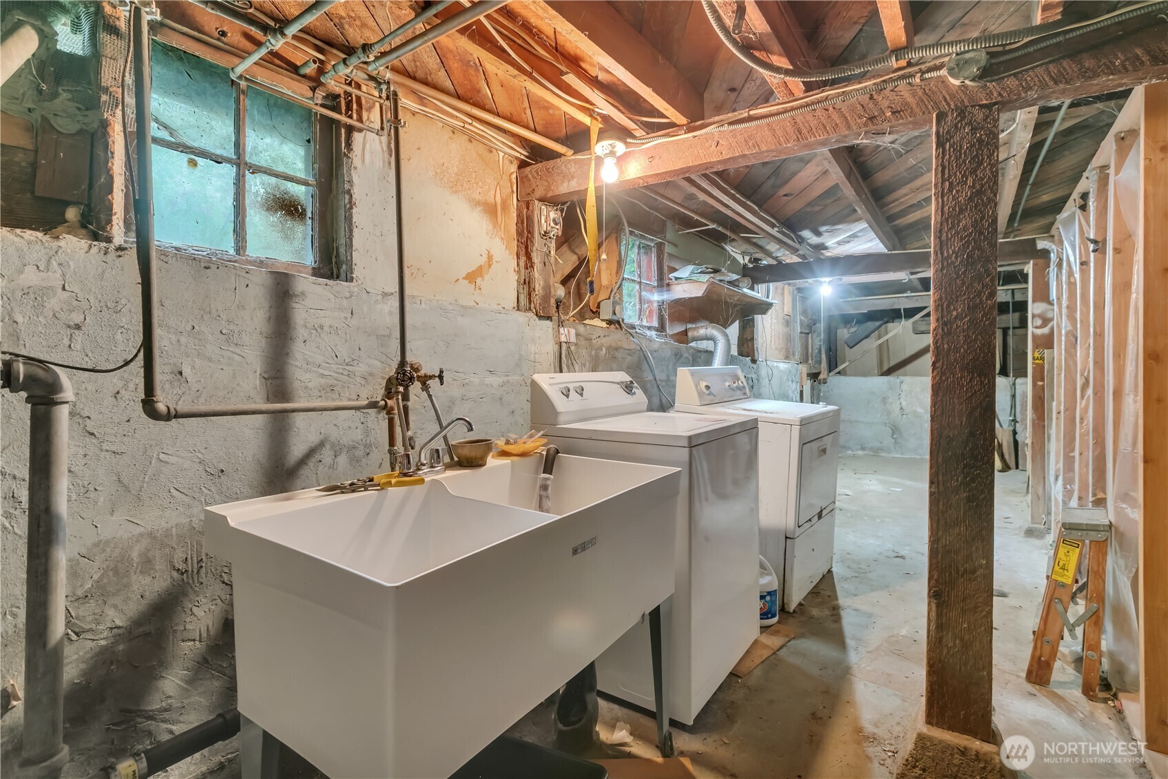 4319 SW Mills Street Seattle WA 98136