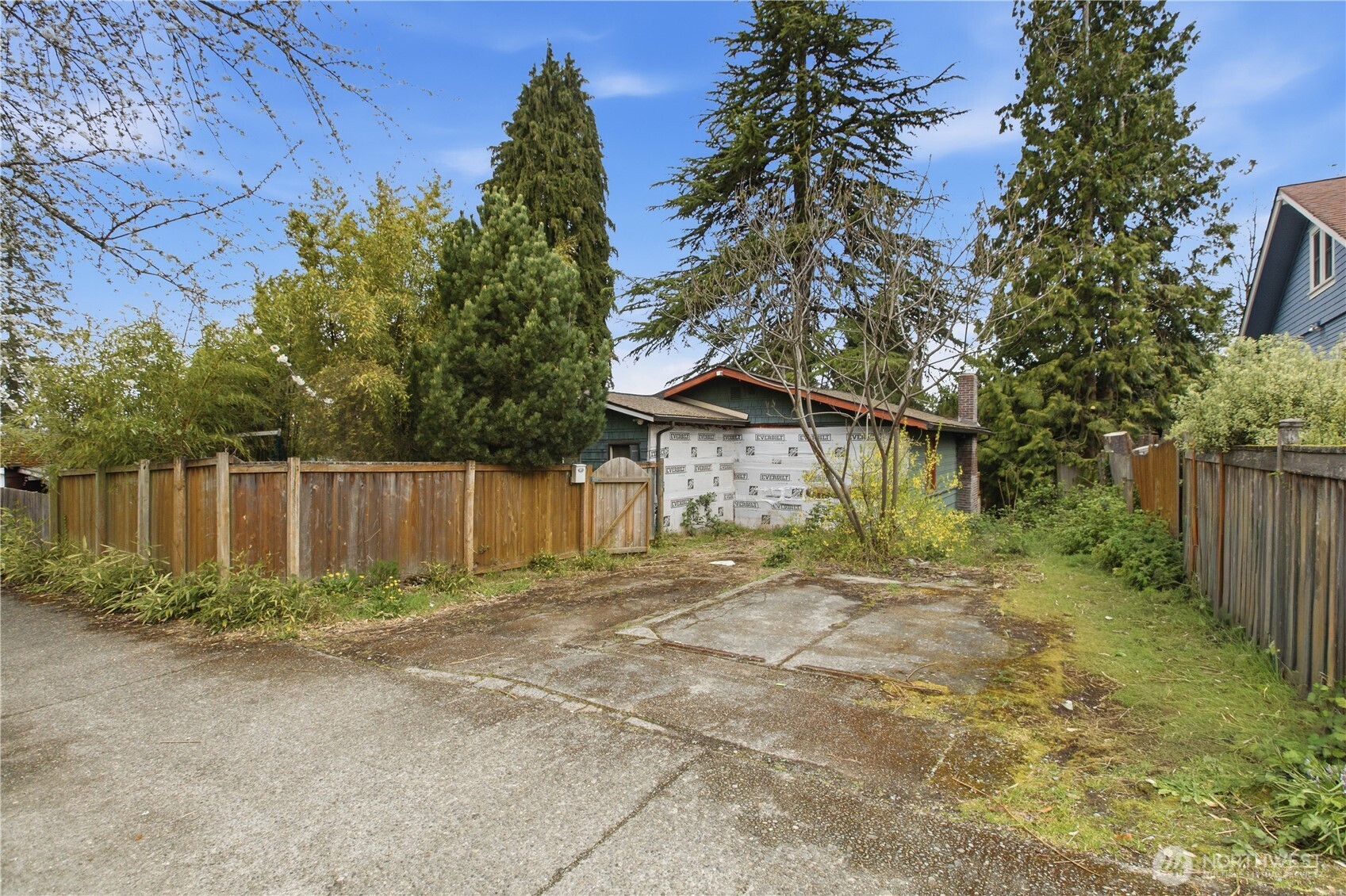 4319 SW Mills Street Seattle WA 98136
