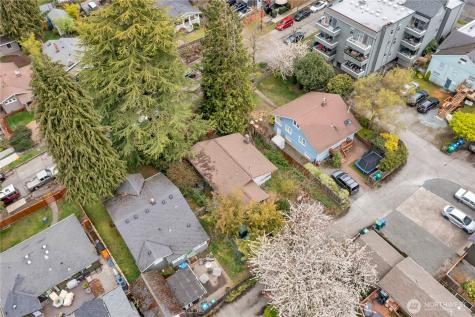 4319 SW Mills Street Seattle WA 98136