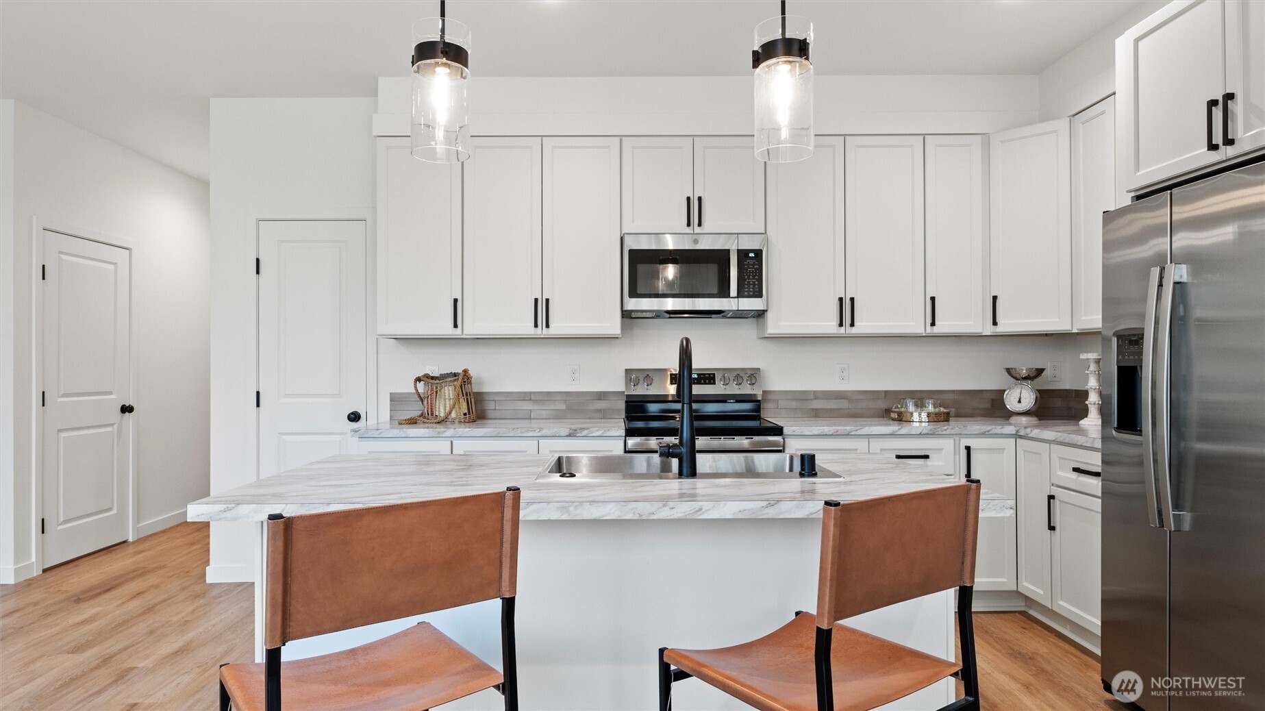 3527 W 6th Place Kennewick WA 99336