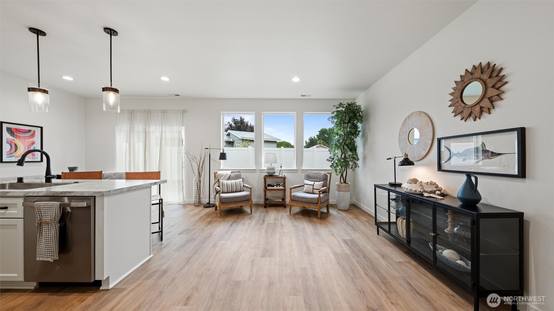 3527 W 6th Place Kennewick WA 99336