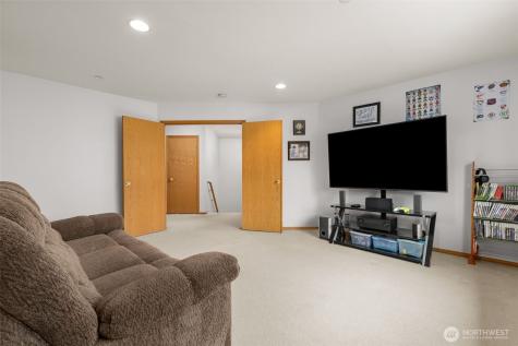 1822 Fisher Avenue Dupont WA 98327