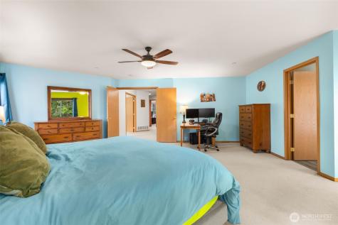 1822 Fisher Avenue Dupont WA 98327