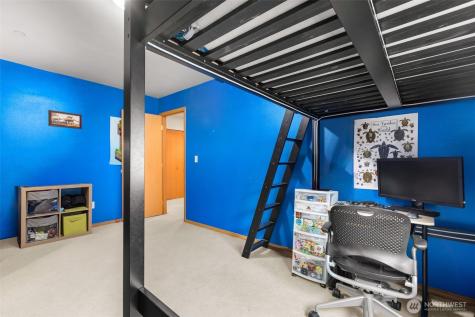 1822 Fisher Avenue Dupont WA 98327