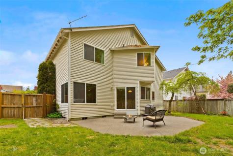 1822 Fisher Avenue Dupont WA 98327