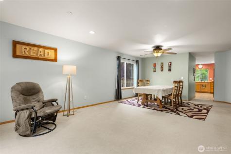 1822 Fisher Avenue Dupont WA 98327