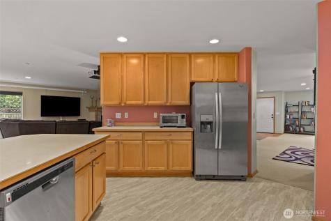 1822 Fisher Avenue Dupont WA 98327