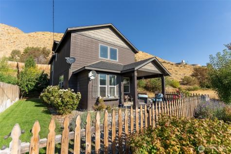 134 Ives Street Pateros WA 98846