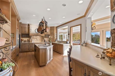 4205 SW Point Robinson Road Vashon WA 98070