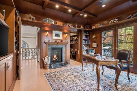 4205 SW Point Robinson Road Vashon WA 98070
