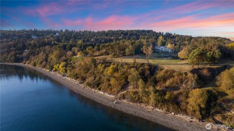 4205 SW Point Robinson Road Vashon WA 98070